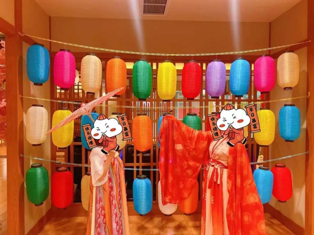 极乐汤周年狂欢高燃来袭！免费泡汤、汉服打卡……精彩享不停