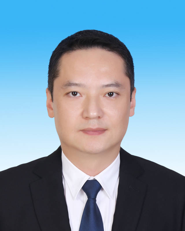 汕尾市八届人大一次会议闭幕新一届人大常委会市政府领导班子选举产生