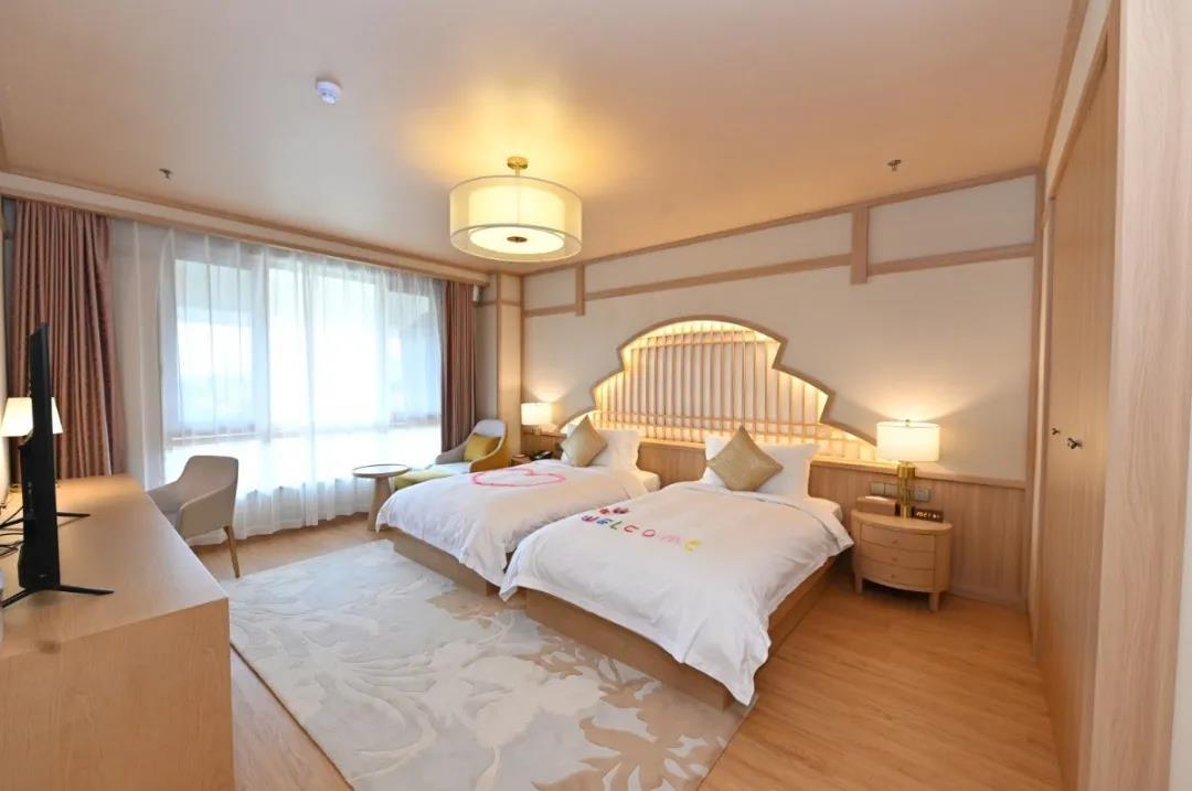 极乐汤周年狂欢高燃来袭！免费泡汤、汉服打卡……精彩享不停