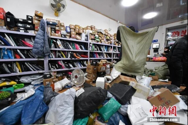 资料图:快递站点。张瑶 摄