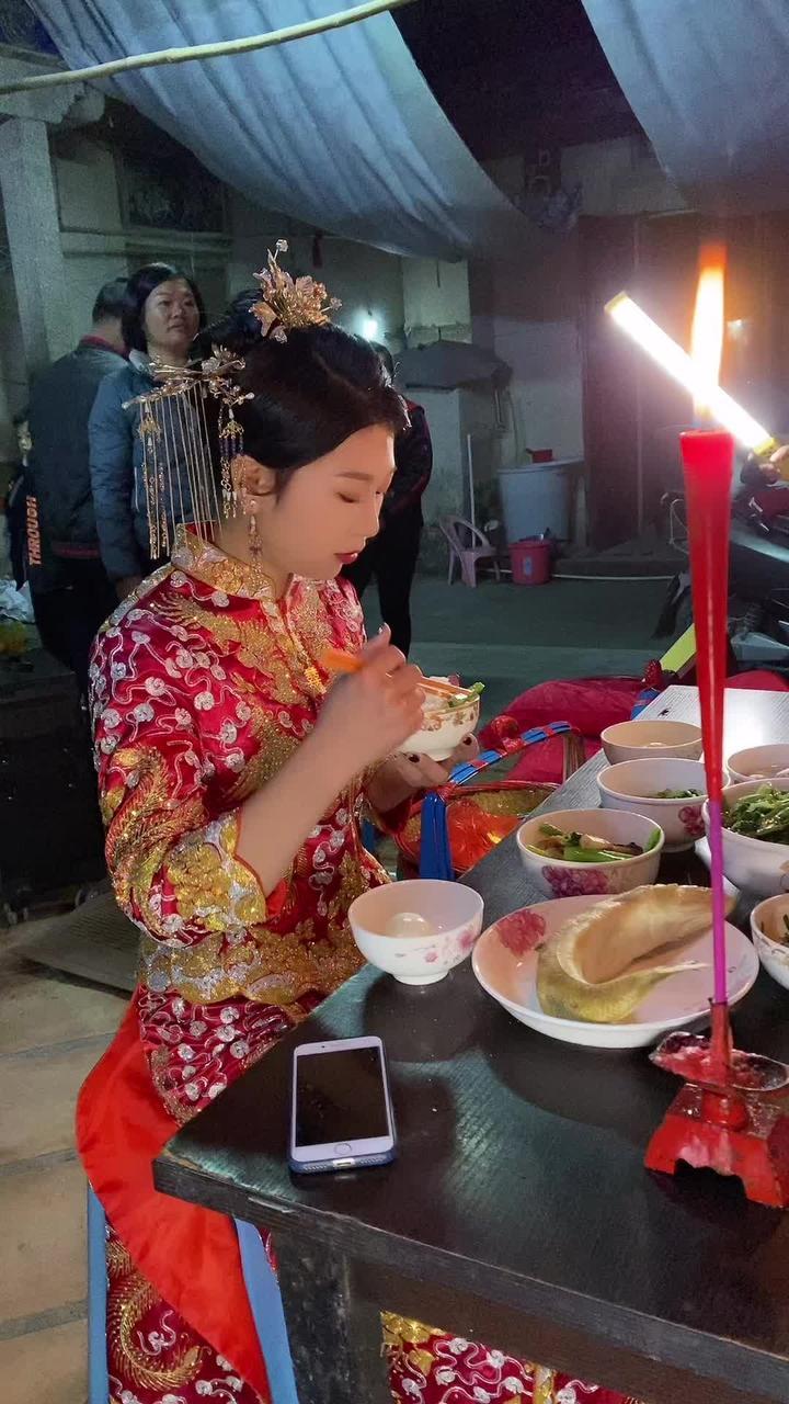 潮汕习俗 #潮汕新娘出嫁 每个女孩子最幸福的时刻,就是在出嫁时,有