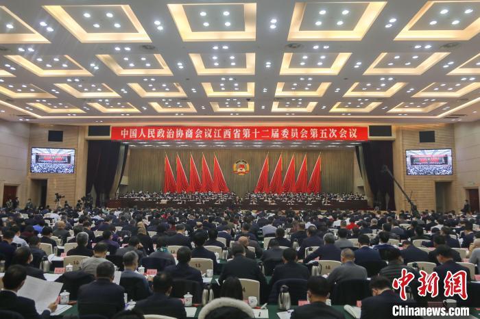 1月16日，中国人民政治协商会议江西省第十二届委员会第五次会议在南昌开幕。　刘力鑫　摄