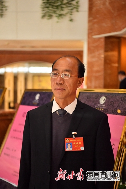 甘肃委员话心声 “金点子”里有“真金白银”