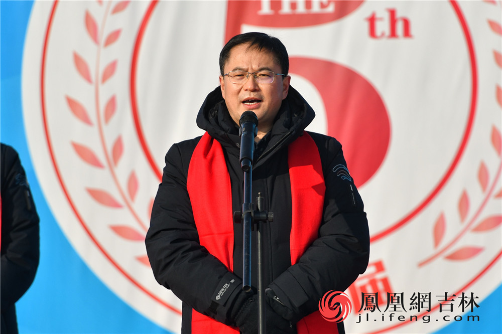 吉林省体育局副局长刘成亮宣布开幕。梁琪佳摄