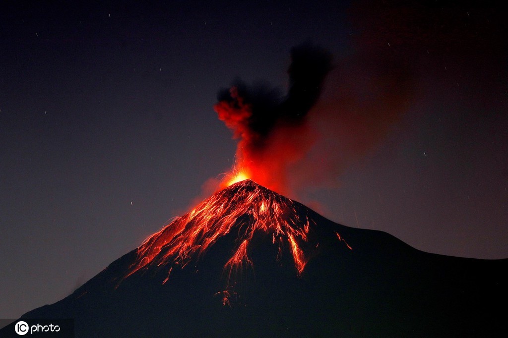 危地马拉富埃戈火山喷发