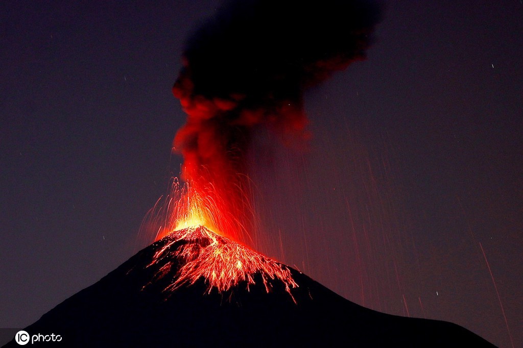 危地马拉富埃戈火山喷发