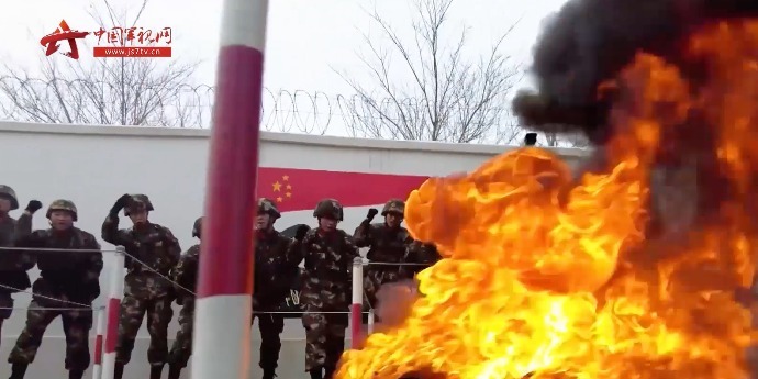 新兵入列授枪仪式：接过钢枪，接过使命担当