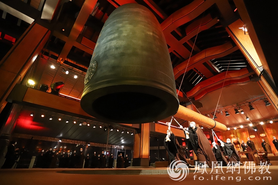 除夕祈福闻钟声,法鼓山撞钟为防疫将以合十取代拉绳_凤凰网