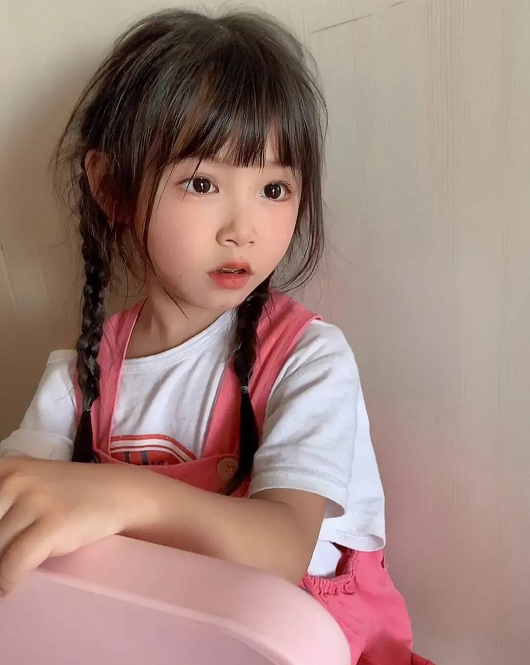 长得太美也是一种病？_凤凰网, image size:1080x1355