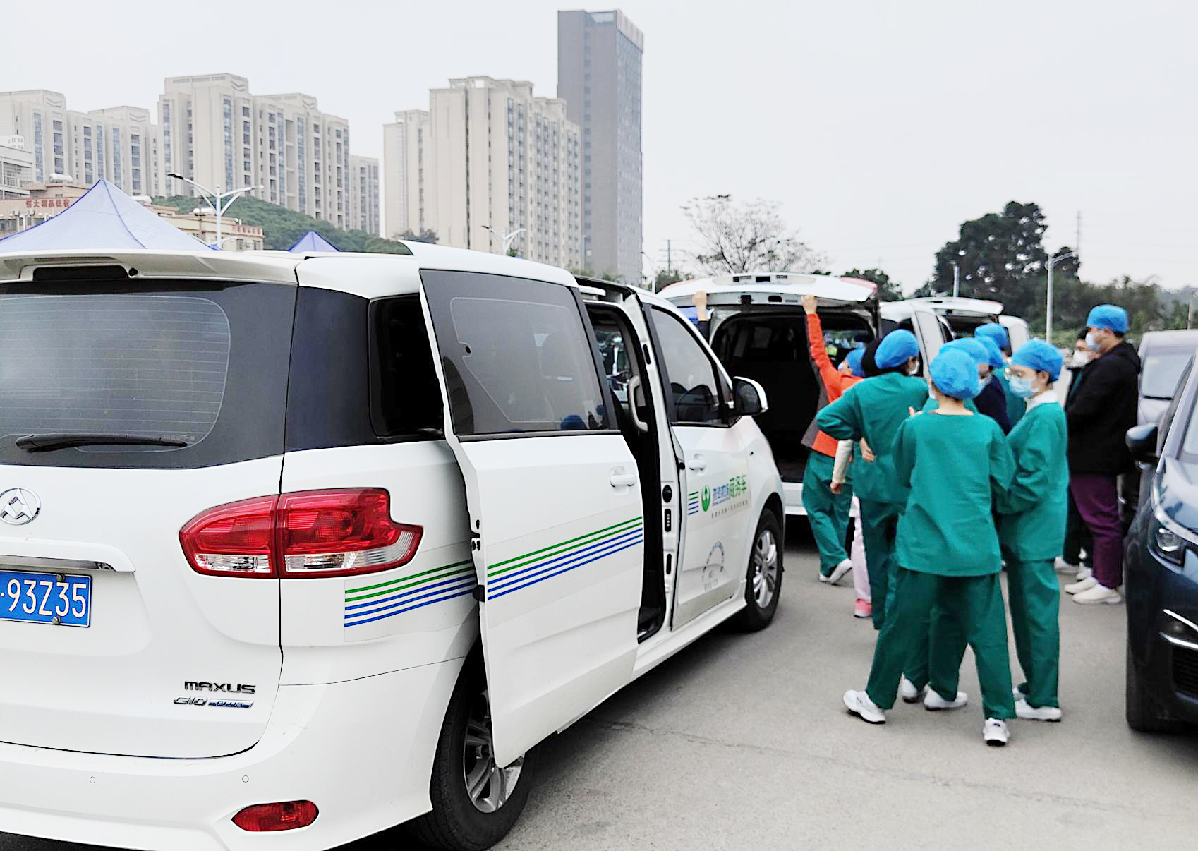 珠海机场快线人积极投身抗疫一线协力守护共同家园