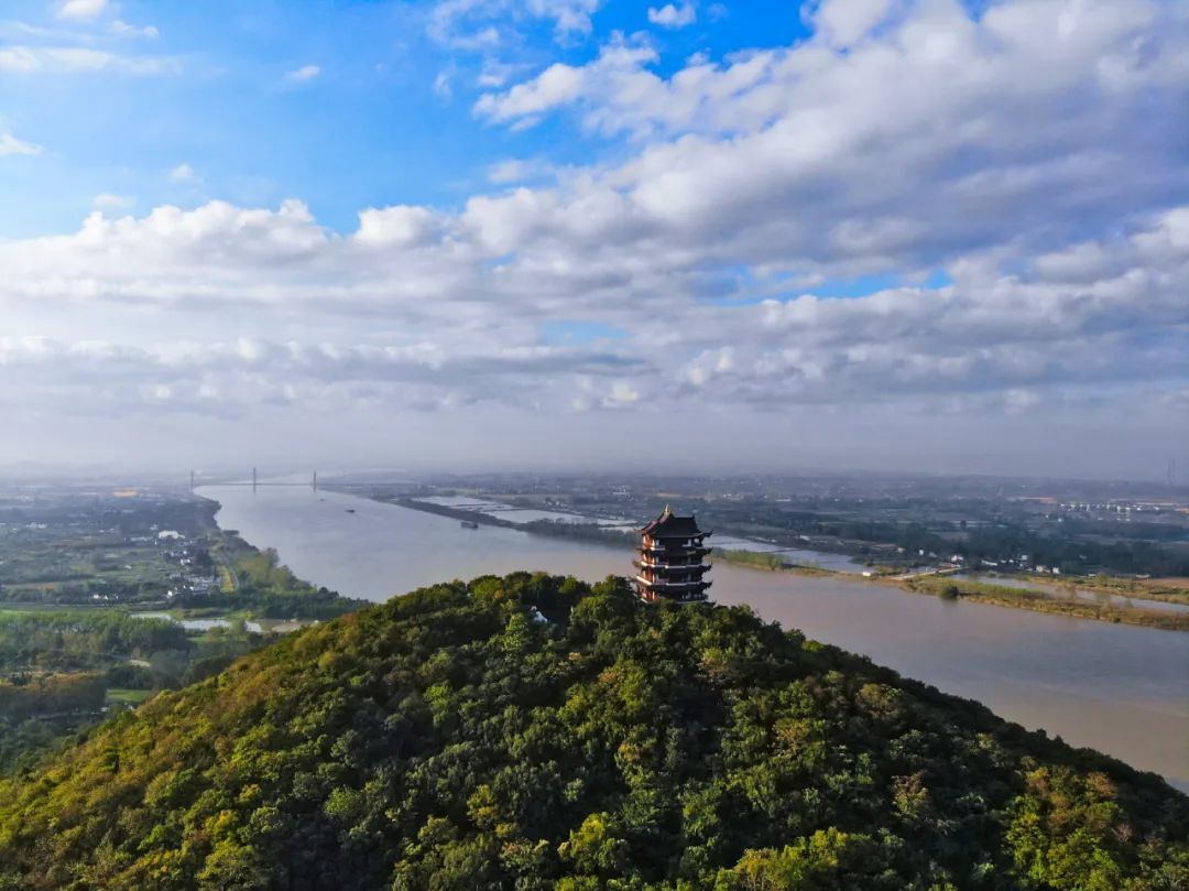 凤凰网安徽特约摄影师:张玉磊提起马鞍山,总会想起诗仙李白的《望天门