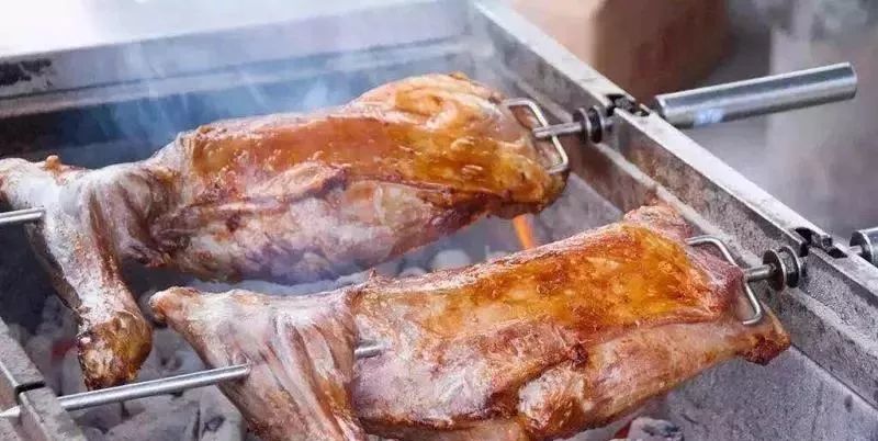 定西木炭烤羊腿