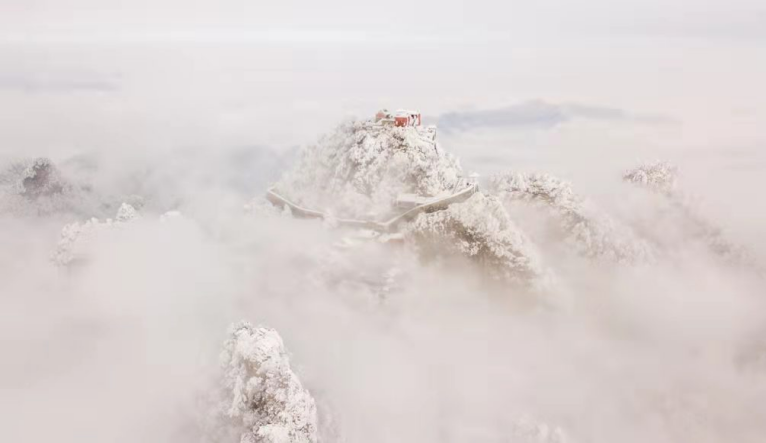 （冬雪武当 拍摄者：游尘）