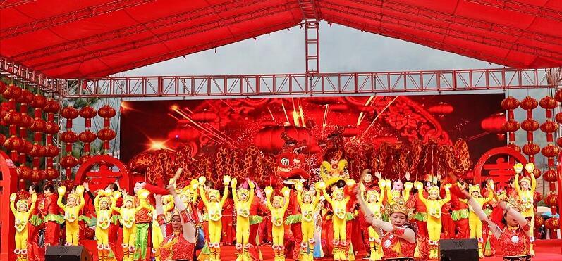 萍乡安源区五陂镇大田村“村晚”举行