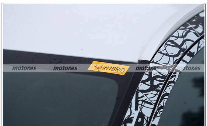 梅赛德斯-AMG C63旅行版谍照换装2.0T混动/性能更强劲-图4