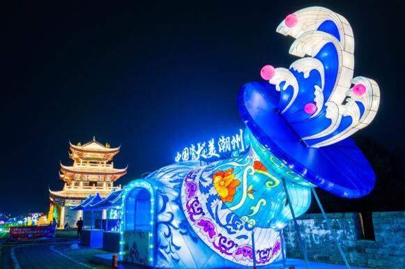 2022年潮州古城墙春节花灯展示于1月26日晚正式亮灯