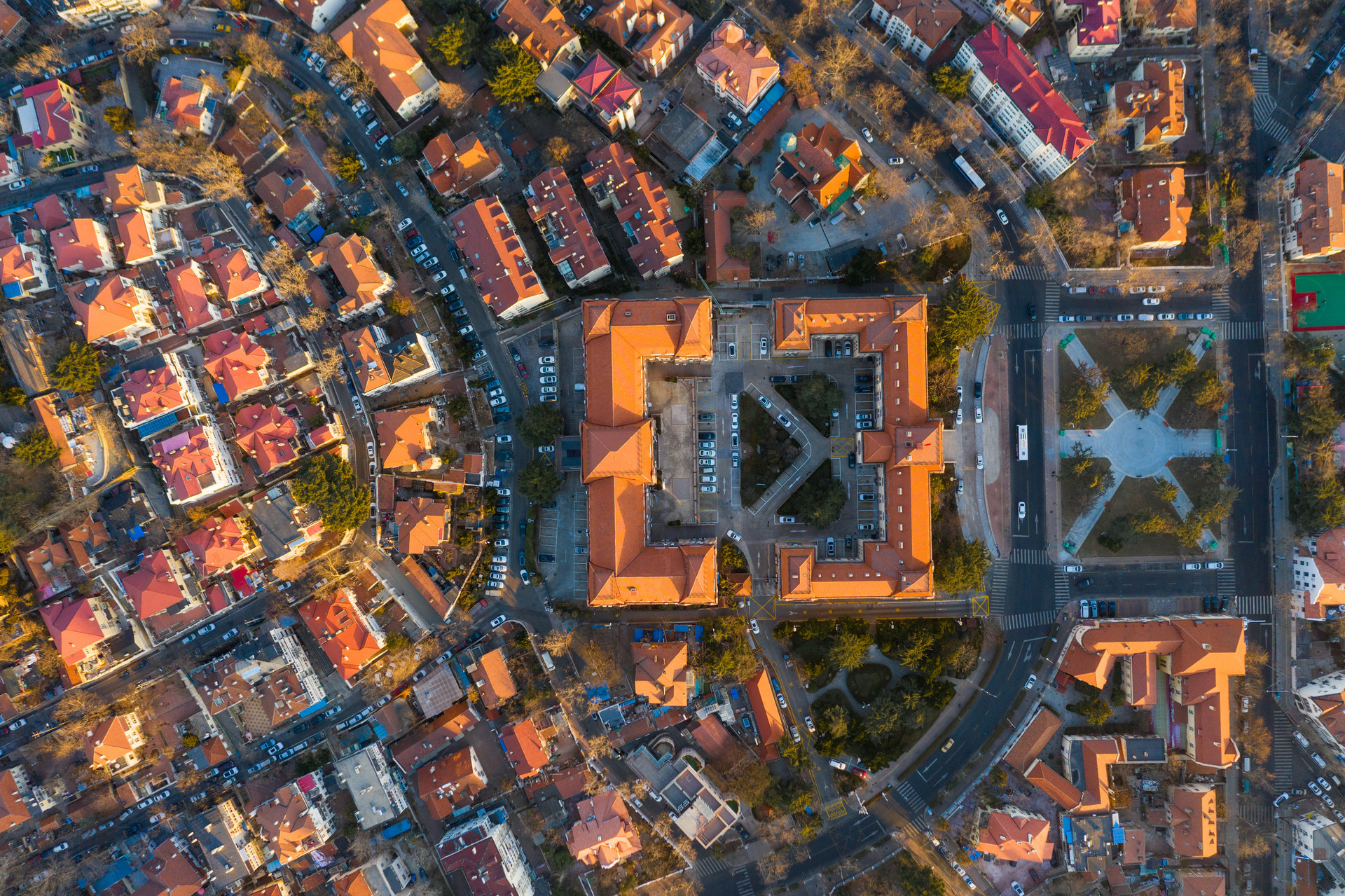 同一地点今夕对比,带你穿越百年青岛!