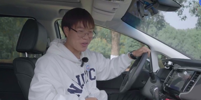 选本田奥德赛还是起亚嘉华？这两台MPV中，谁能照顾得更全面