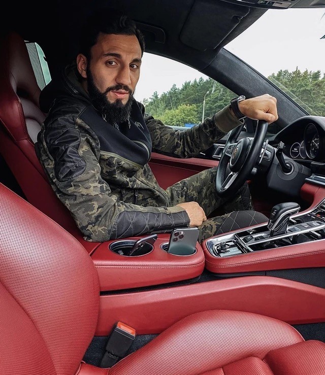 泰拳王替补出战八人赛 阿拉佐夫能否顶住疯狂爆发力?