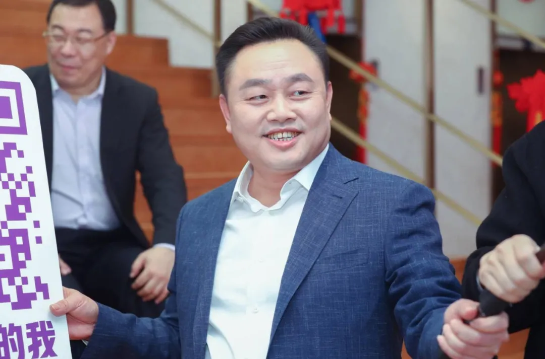 黄光裕回归国美后大动作 妹妹出任国美电器董事长