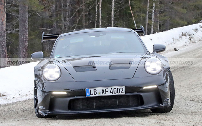 保时捷全新911 GT3 RS冬季测试自吸引擎王者/今夏亮相-图1