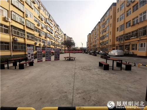 图6：小区内新设置的小广场。韩菲/摄