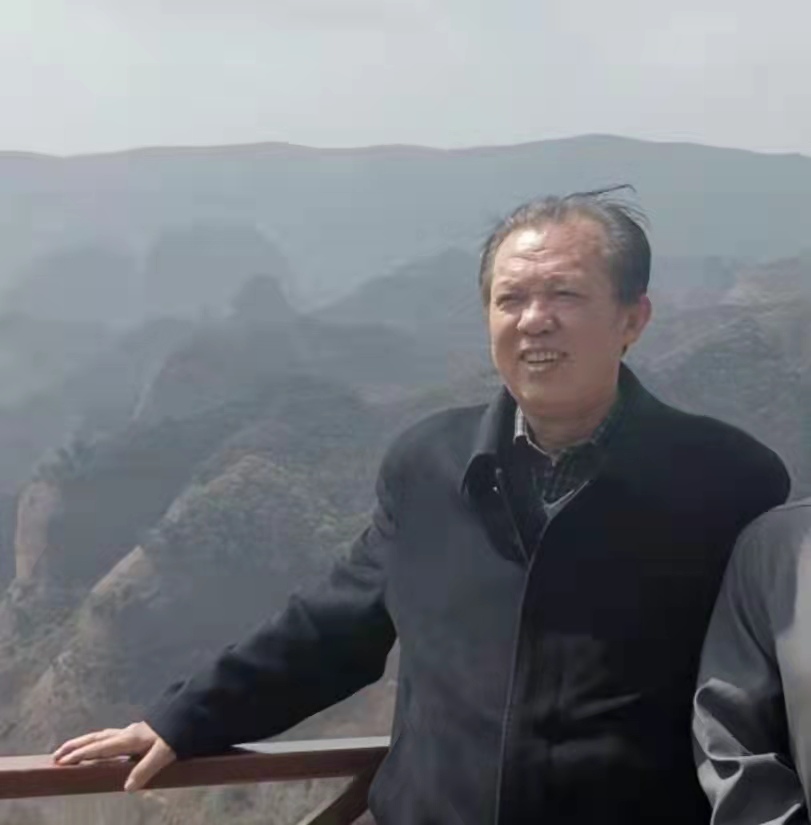 王传明 中华诗词学会理事、甘肃省诗词学会副会长、黄河诗社顾问
