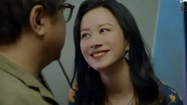隐婚生子又离婚,还负债累累,我们都被她骗了?_凤凰网