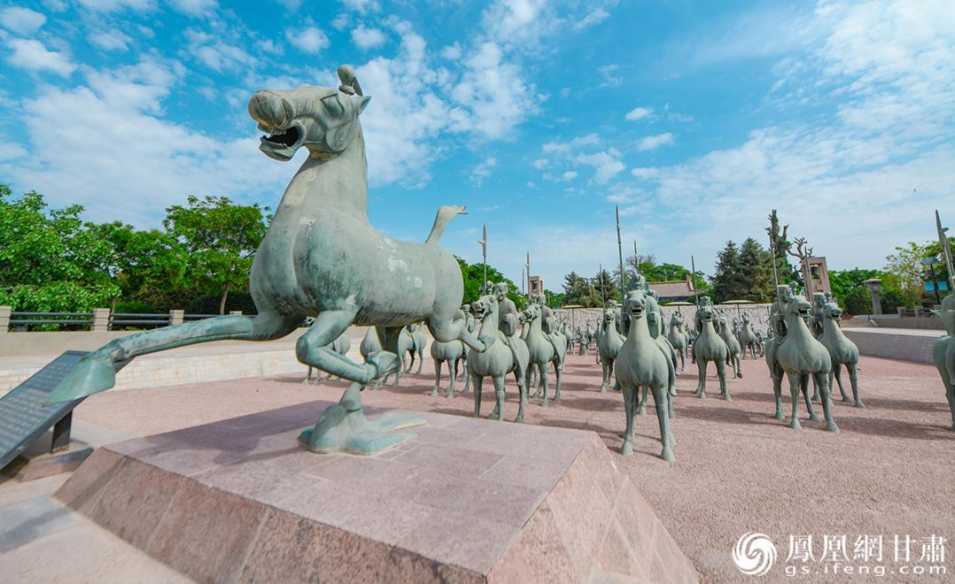 凉州(今武威)雷台汉墓,中国旅游标志"铜奔马"出土地.杨艺锴 摄