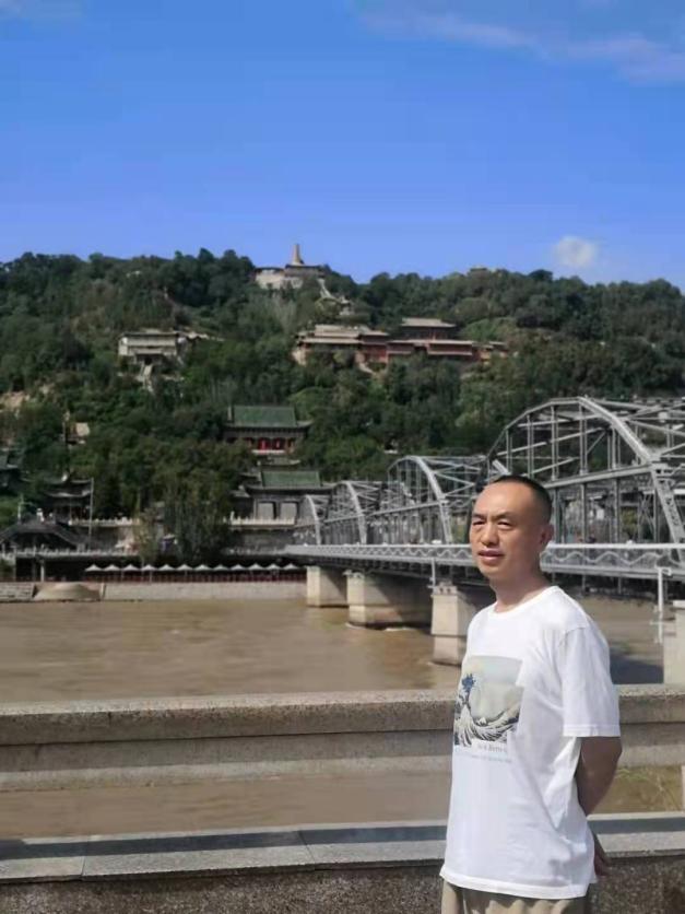 张德明 甘肃省诗词学会会员，黄河诗社、兰州诗词学会副秘书长。