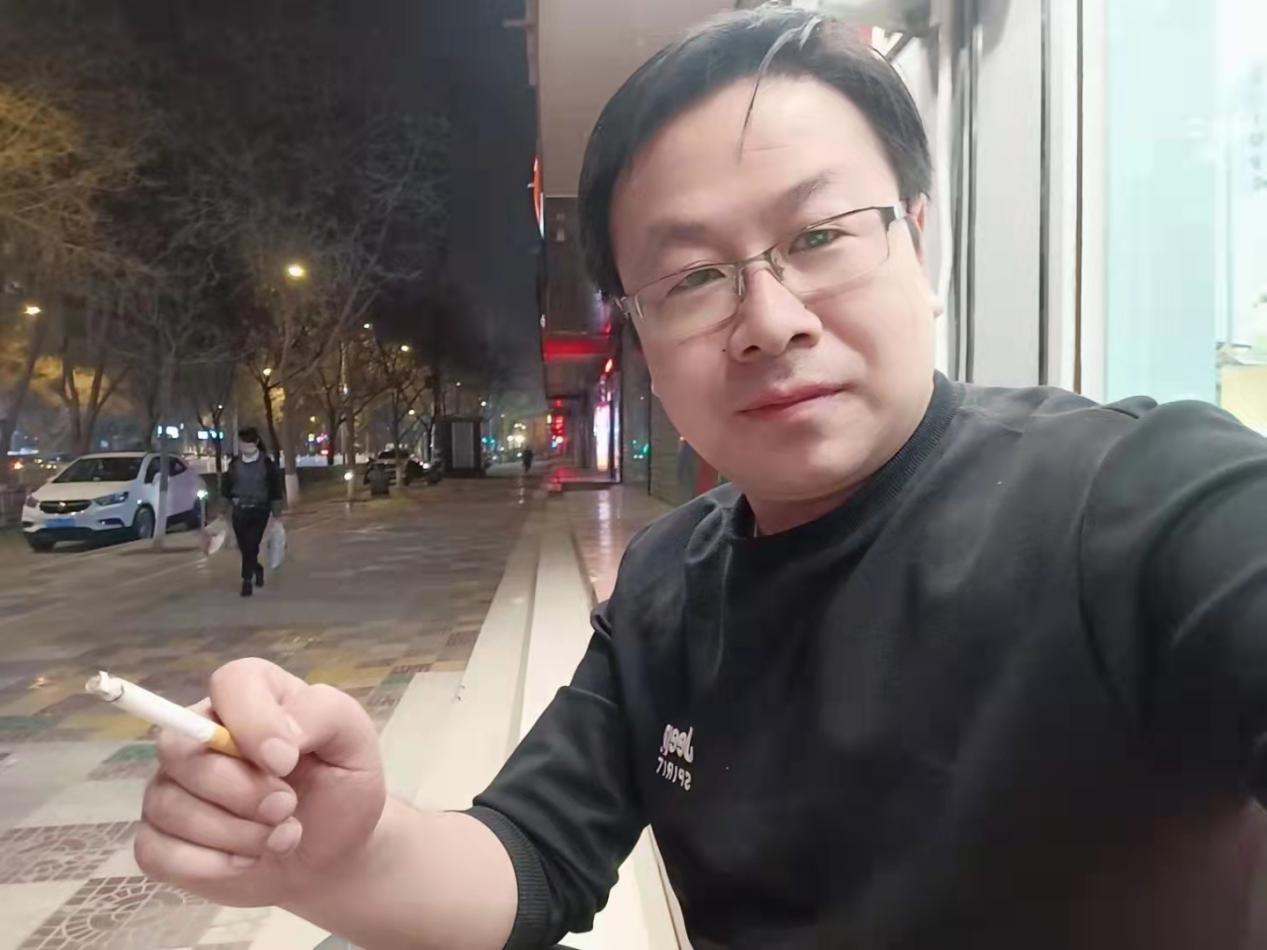 陆修远 武威市诗词楹联学会副会长兼秘书长、《天马诗刊》专职副主编、《醉美凉州》微刊主编，黄河诗社副秘书长，《黄河诗阵》编委、副主编。