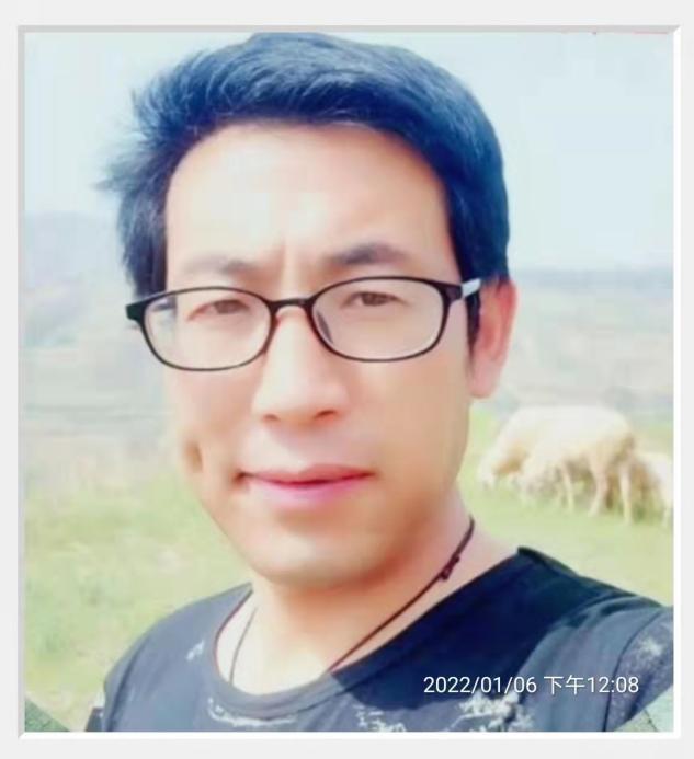 张泽选 甘肃诗词学会、青海诗词学会、青海楹联学会、中华诗词学会会员，黄河诗社《黄河诗阵》编辑。