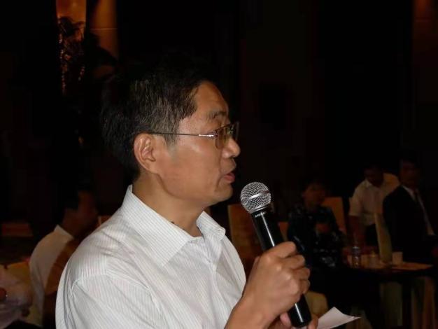 王国钦 中国作协会员 、中国毛泽东诗词研究会常务理事、河南诗词学会副会长、黄河诗社副社长