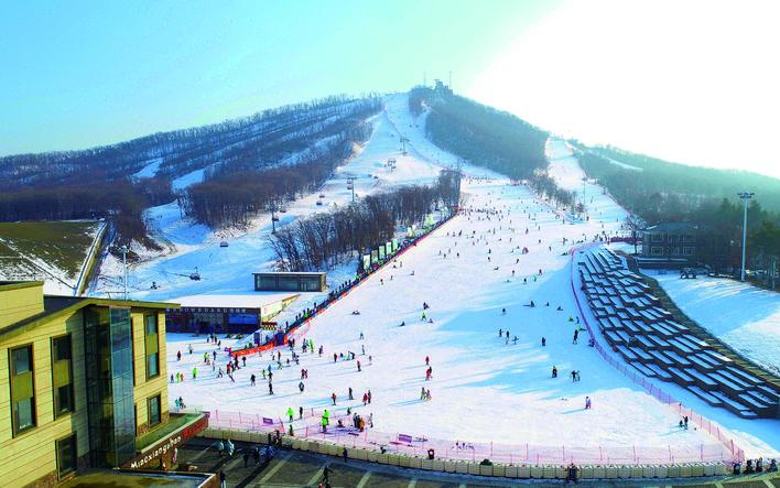 香山滑雪场图片