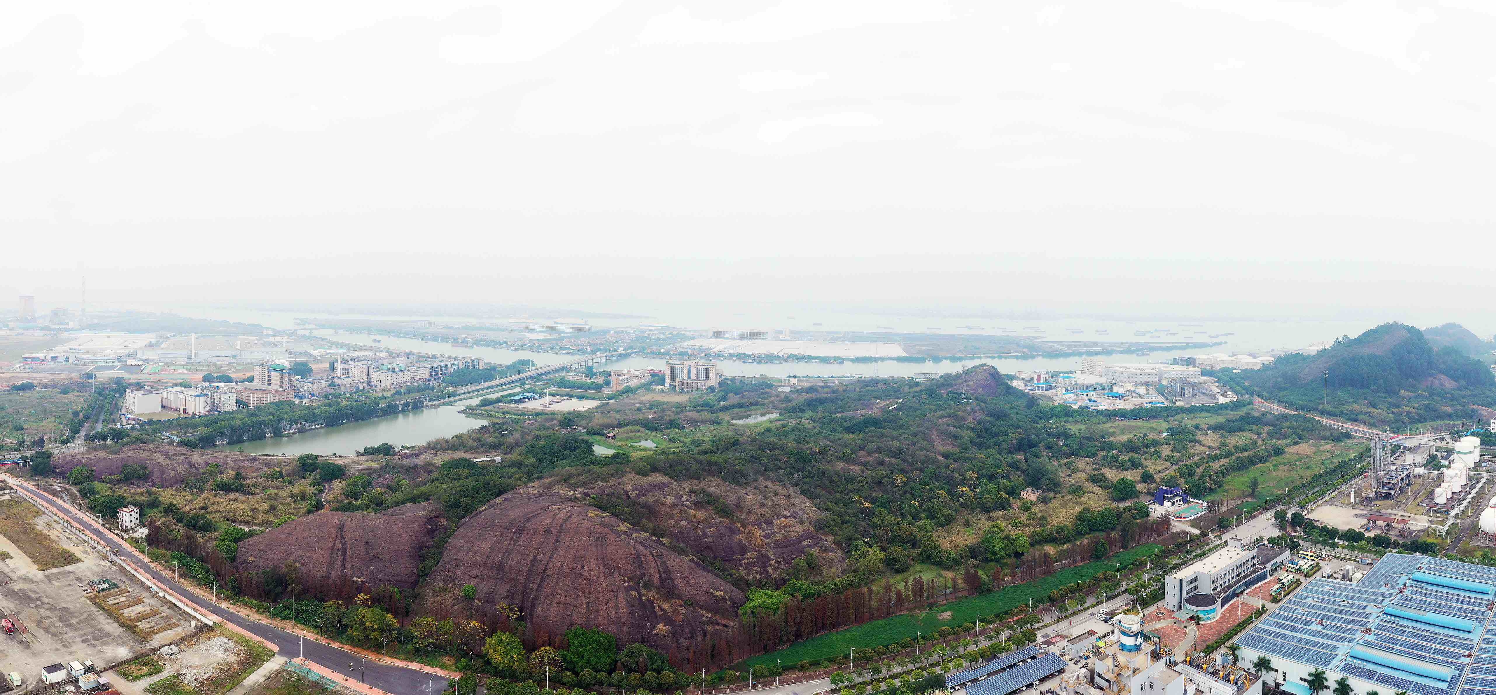 俯瞰南沙大小虎岛.刘伟拍摄