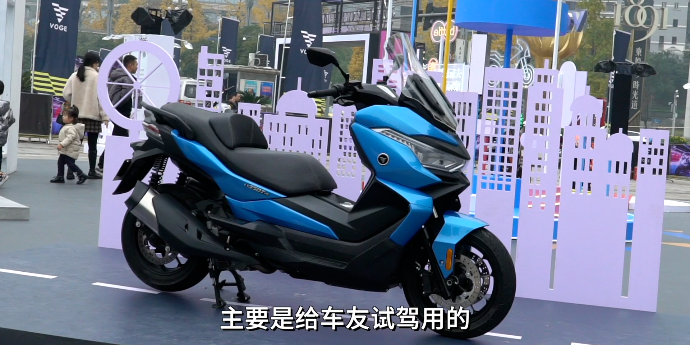 基因鉴定 无极350踏板和宝马 C400GT有多像