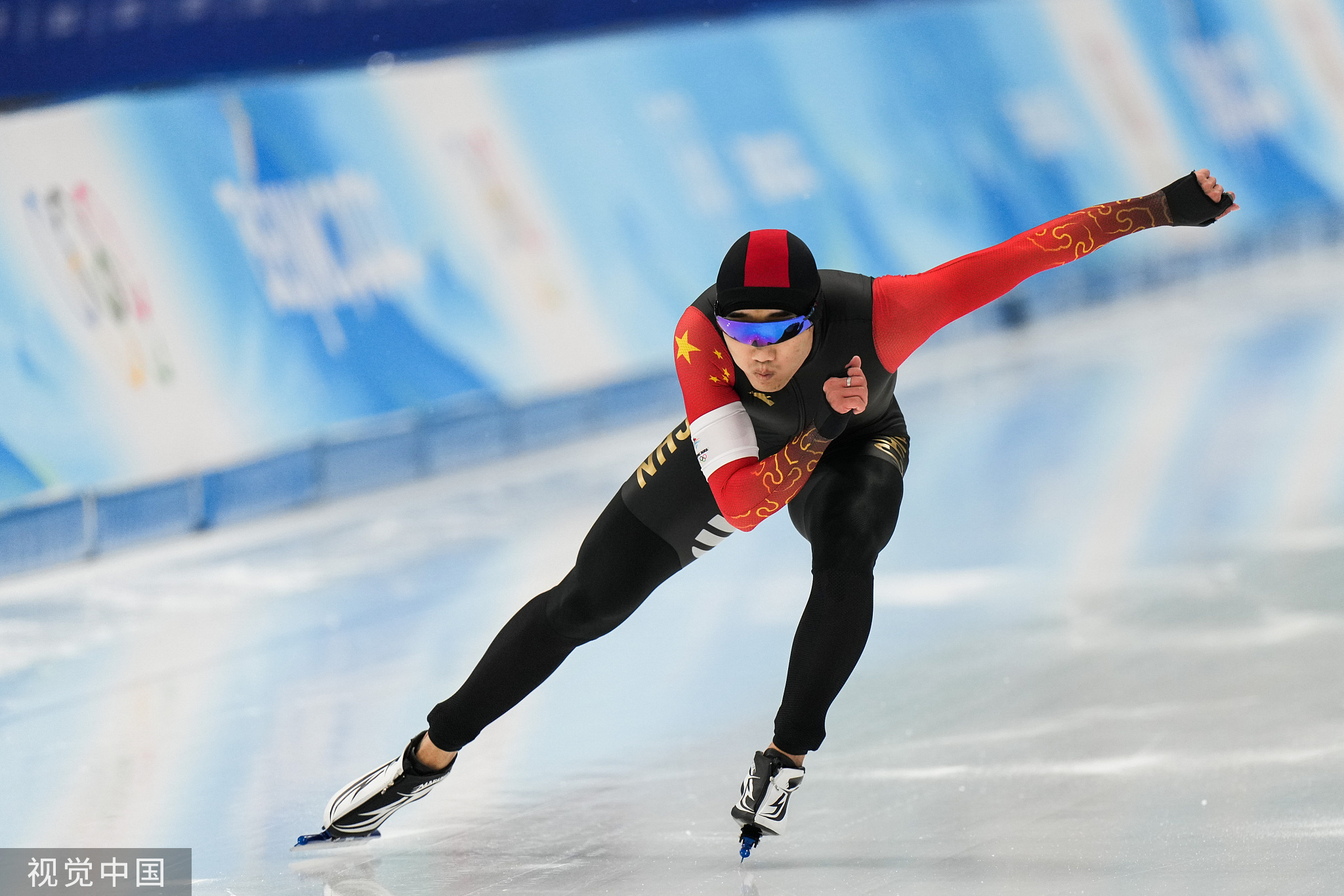 高亭宇就在男子500米比赛中摘铜,实现了中国速度滑冰男子项目在奥运会