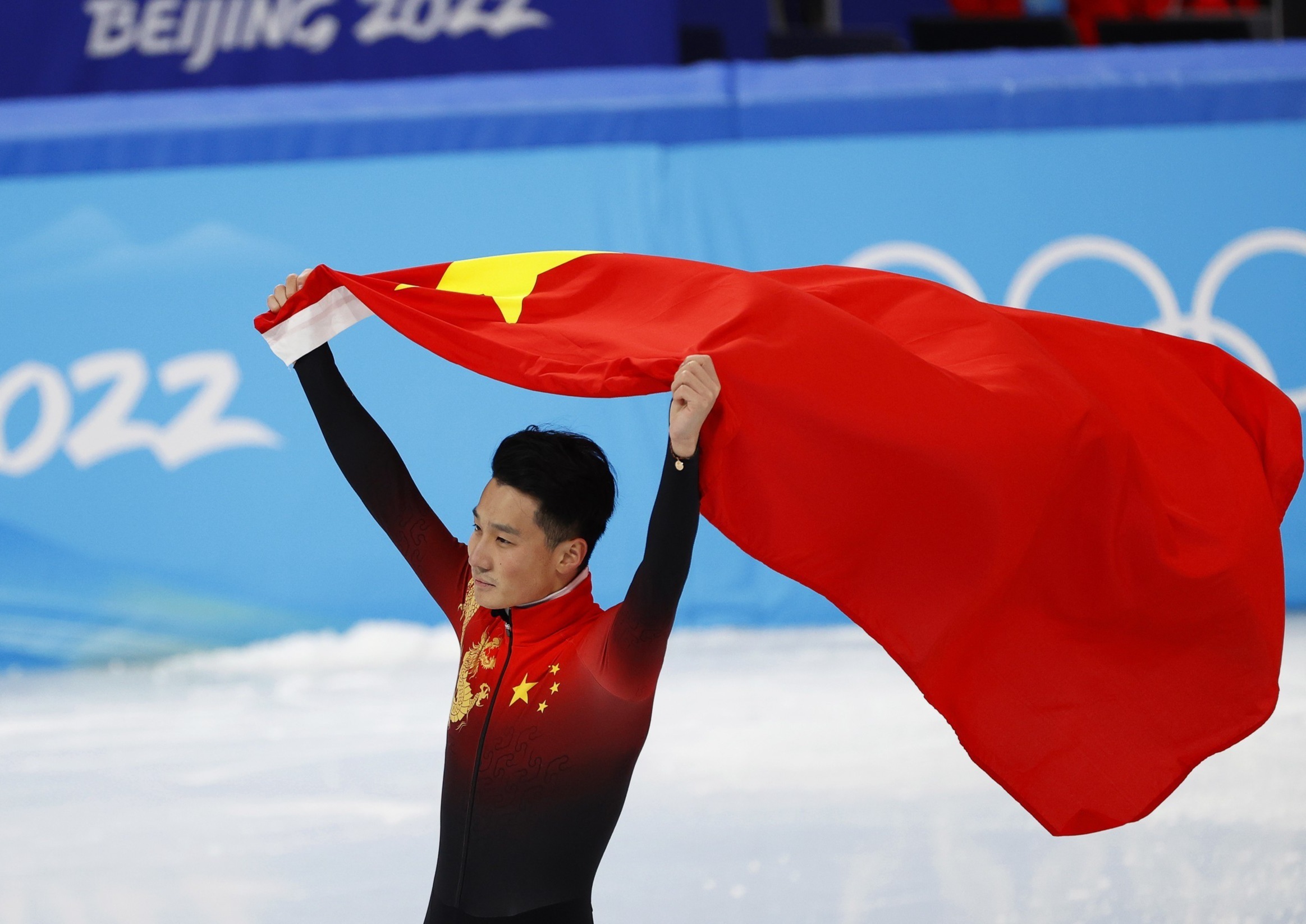 历史首金！任子威获短道速滑男子1000米冠军 李文龙摘银