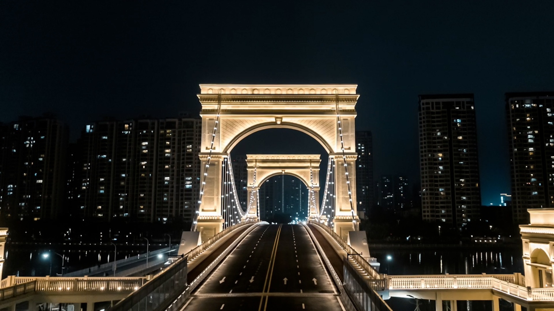 珠海南屏二桥正式通车!被称迷你版"凯旋门",颜值高还自带电梯