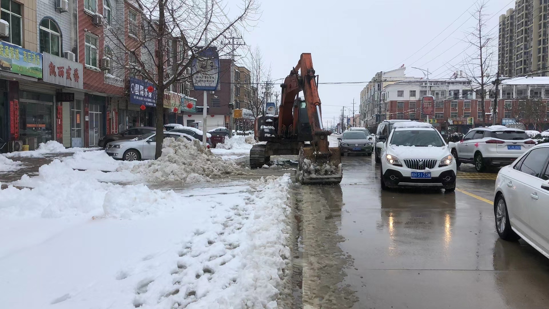 安徽桐城市双港镇多措并举积极应对雨雪天气