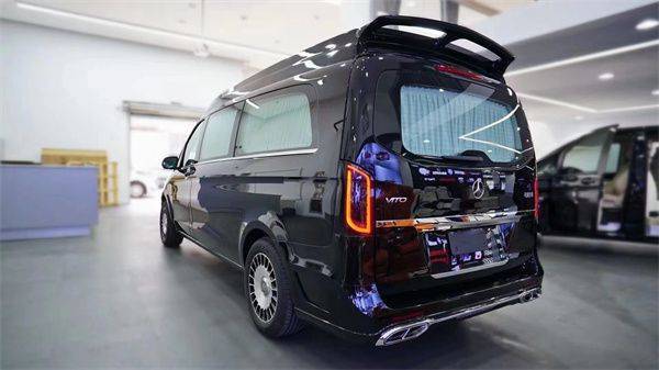 福建奔驰威霆改装高顶七座家用首选mpv