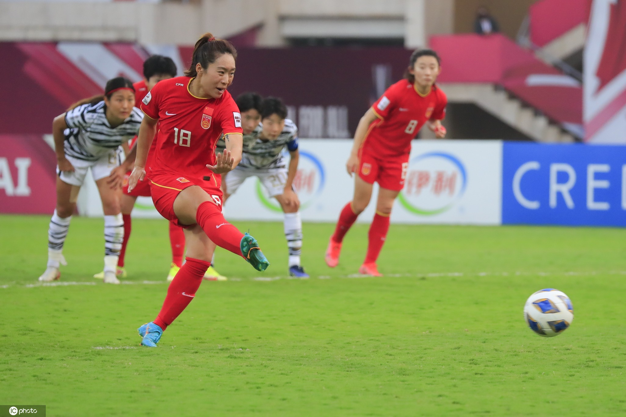 史诗逆转！补时绝杀！中国女足3-2力克韩国 成亚洲杯9冠王