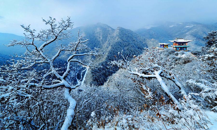 兴隆山雪景图片