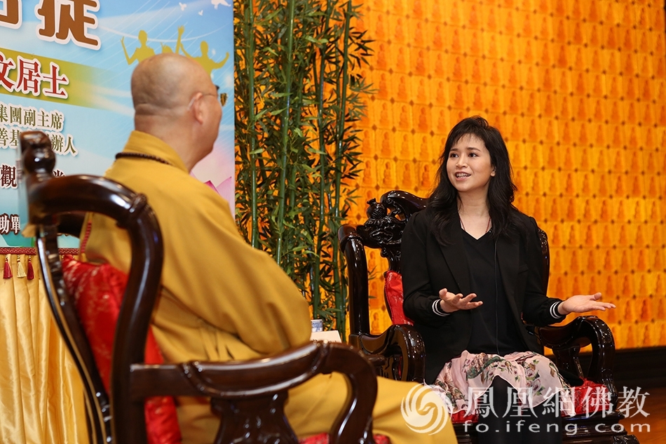对话现场(图片来源:凤凰网佛教 摄影:香港佛教联合会)