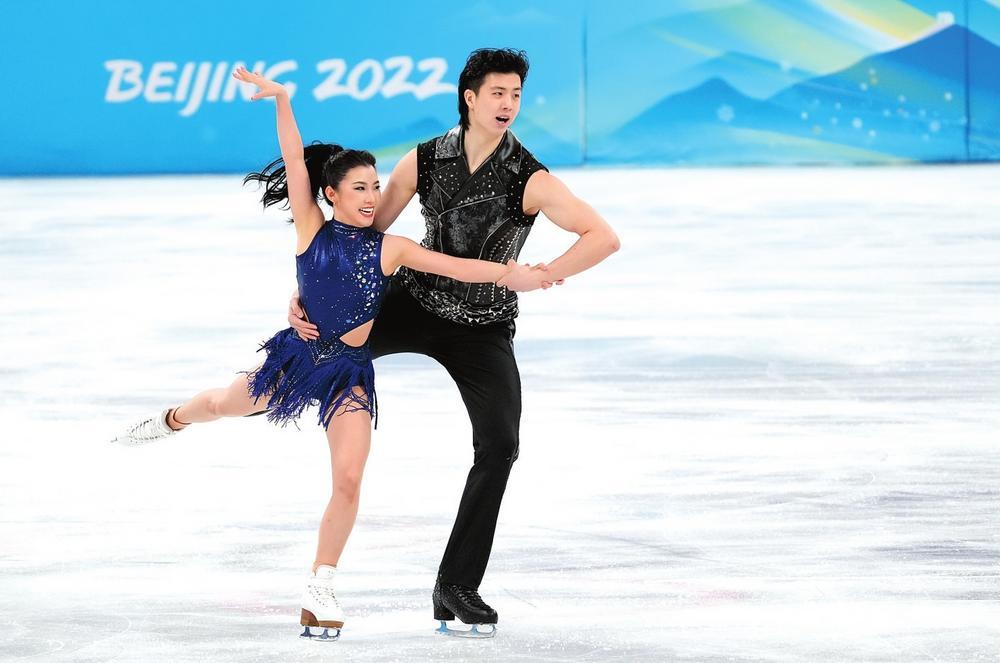 花样滑冰冰舞韵律舞比赛我省选手王诗玥柳鑫宇顺利晋级