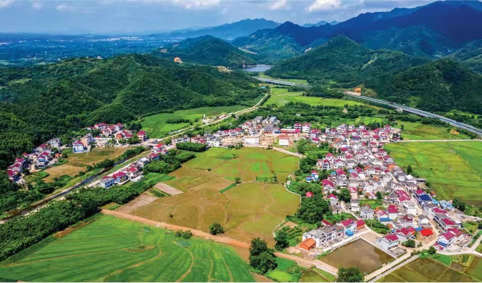 安徽东至县香隅镇稳持脱贫攻坚接力棒迈向乡村振兴新征程