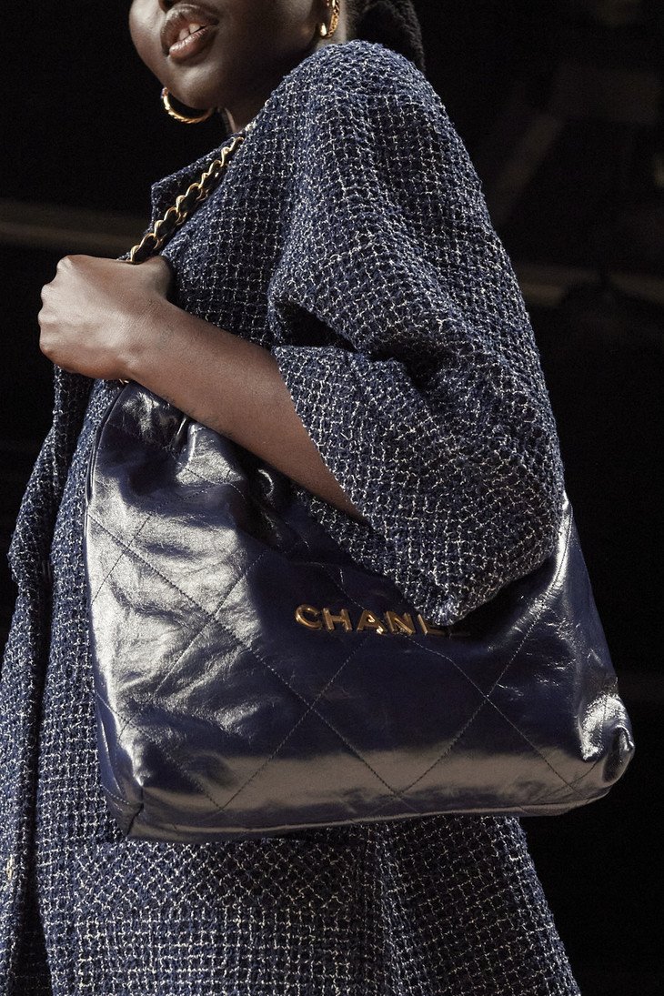 2022年第一支包，我选CHANEL的“垃圾袋”