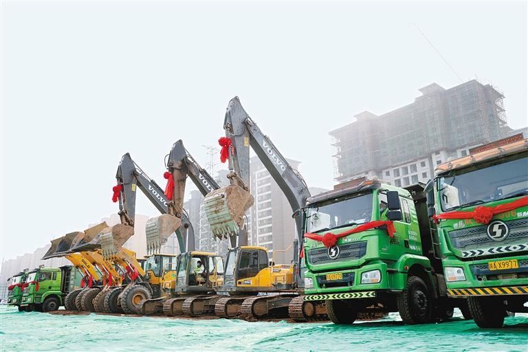 2月9日，阎良区（航空基地）2022年第一批重点建设项目集中开工仪式现场。　　（记者 翟小雪 摄）