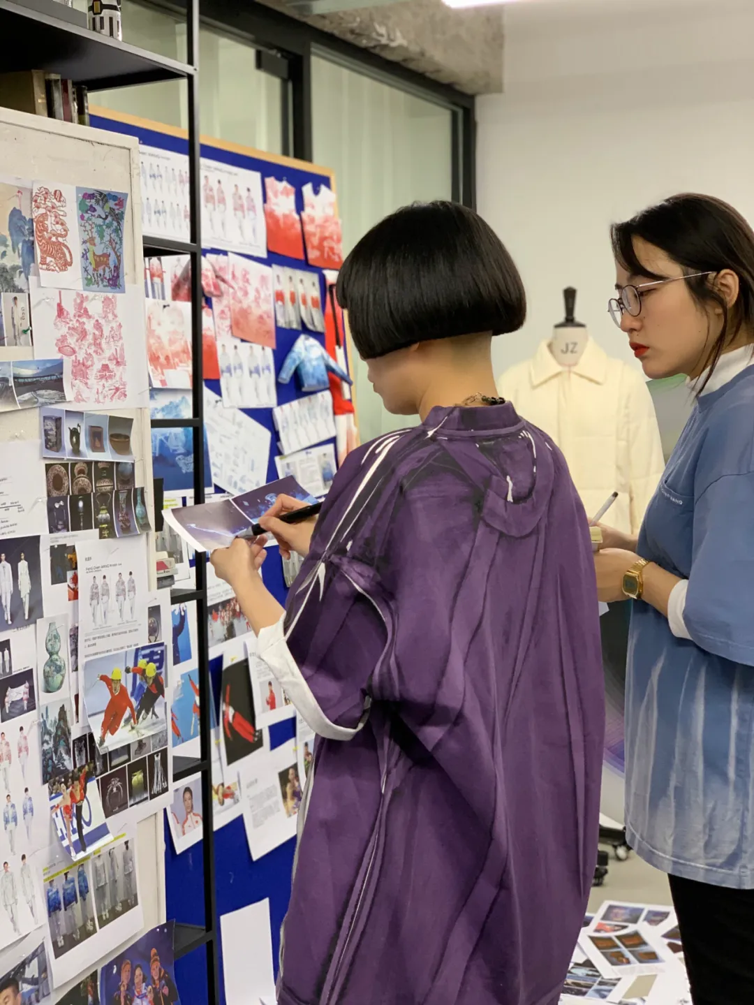 出飒｜王逢陈：我为冬奥护旗手设计服装