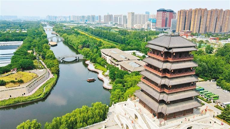 西安汉城湖水利风景区水清岸绿，风景如画。（资料图片 记者 郝钟毓 摄）
